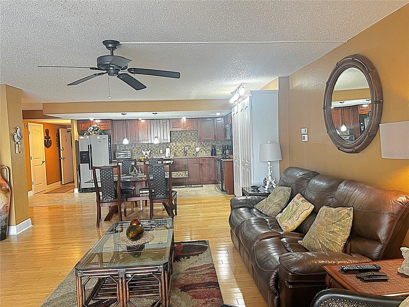 Image 8 of 44 For 800 Gulfview Boulevard 201