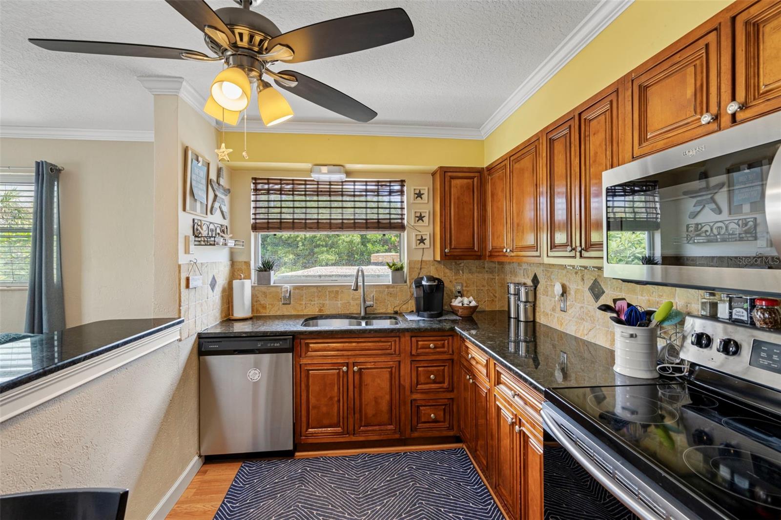 Image 22 of 45 For 11045 3rd Street E 6