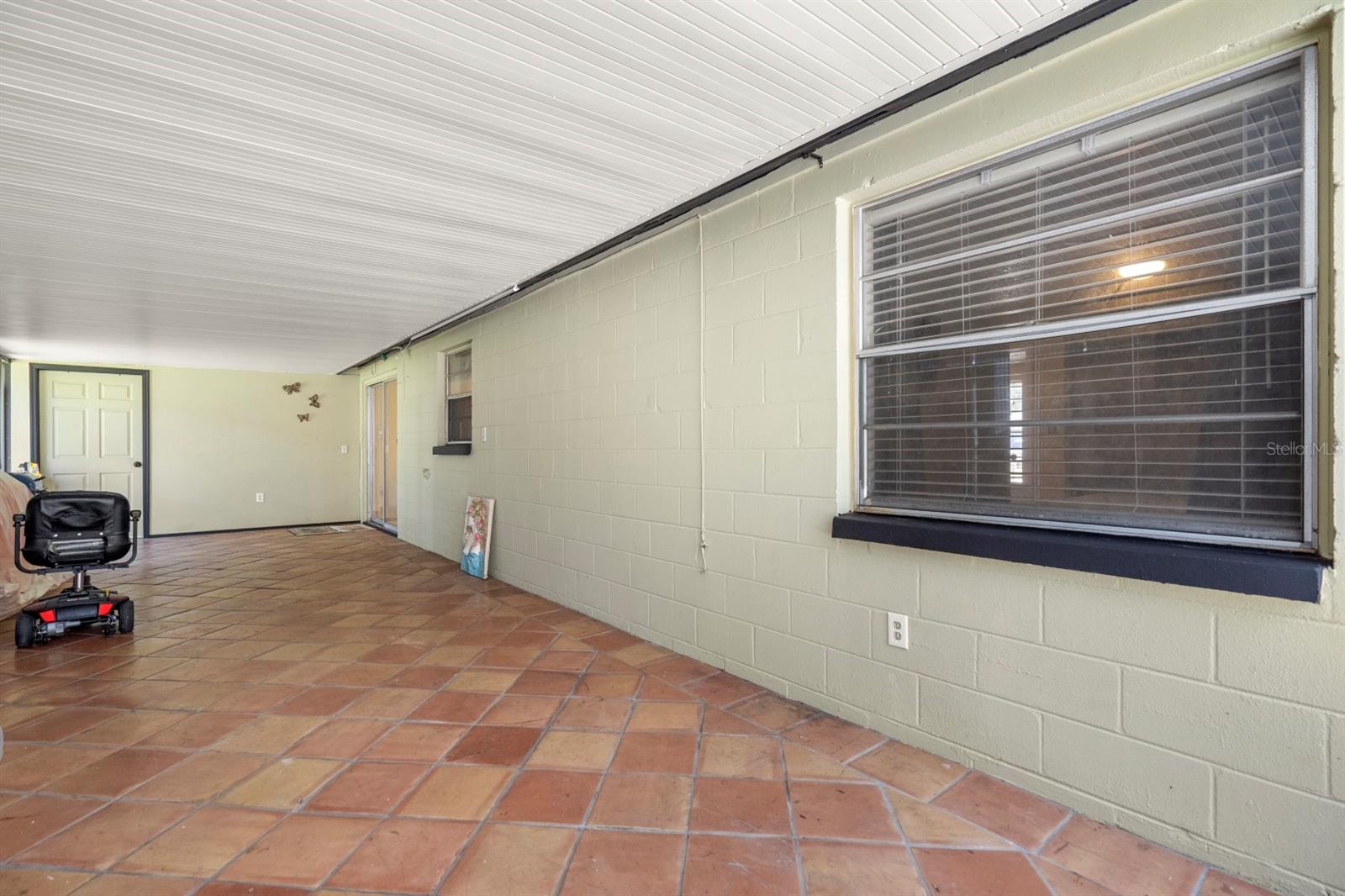 Listing photo id 24 for 1732 Elise Marie Drive