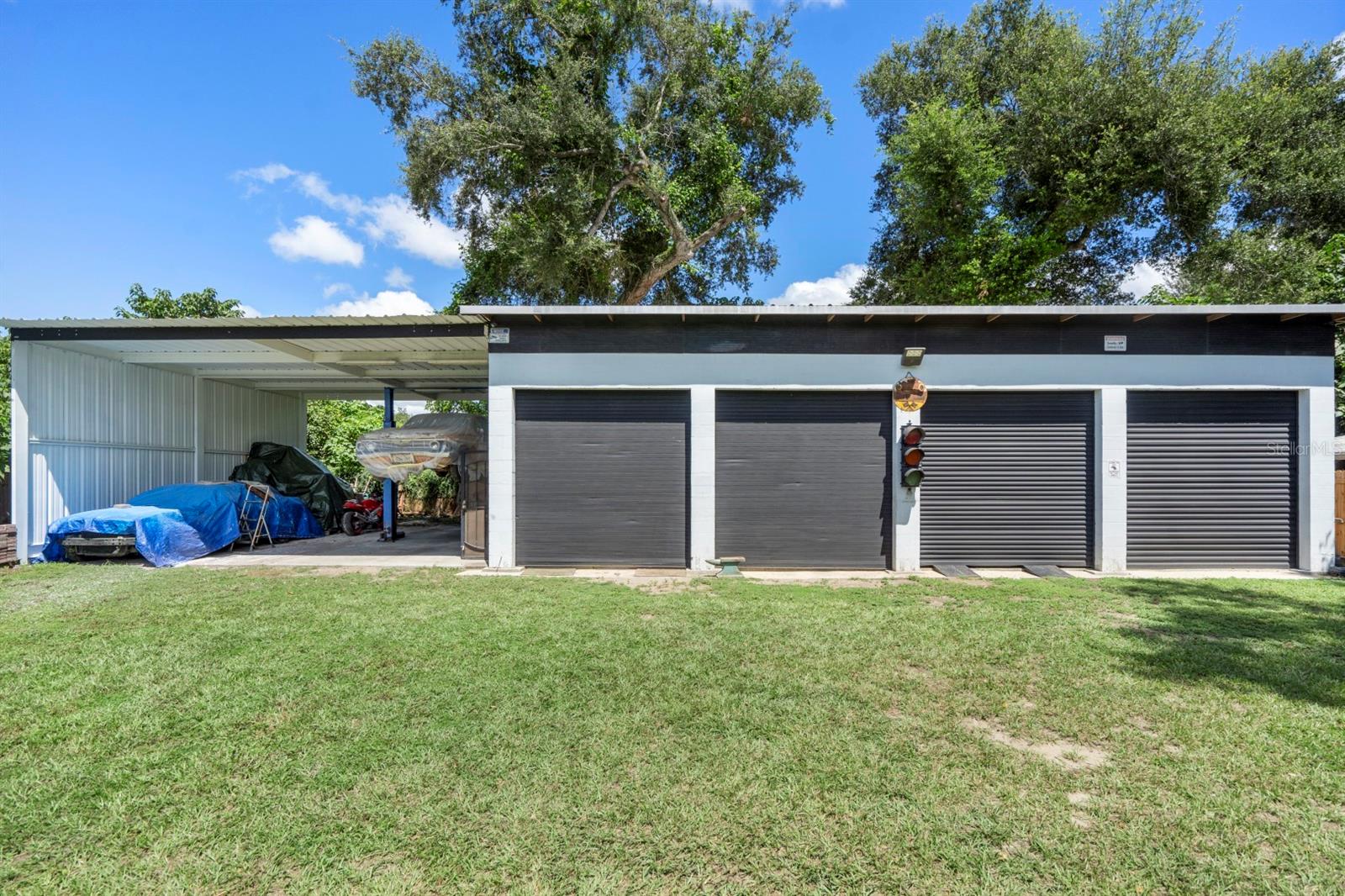 Listing photo id 25 for 1732 Elise Marie Drive