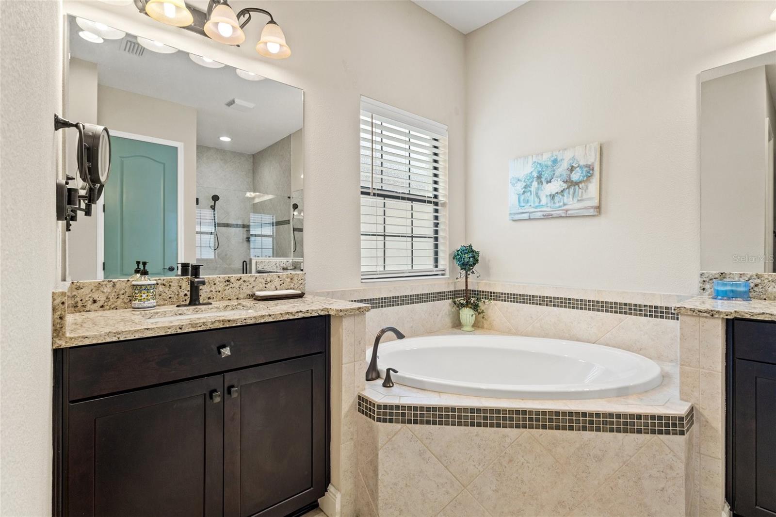 Listing photo id 24 for 13822 Moonstone Canyon Drive