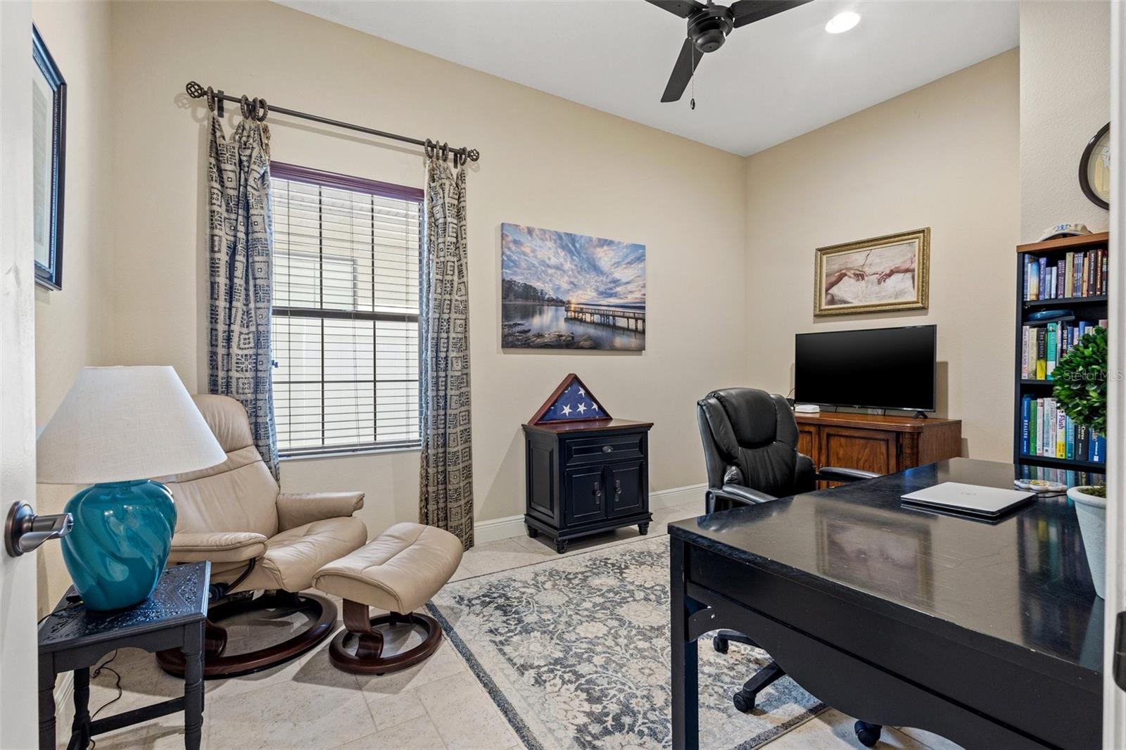 Listing photo id 28 for 13822 Moonstone Canyon Drive