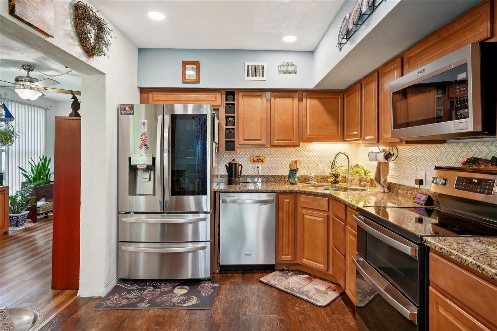 Image 18 of 68 For 2430 Brazilia Drive 24