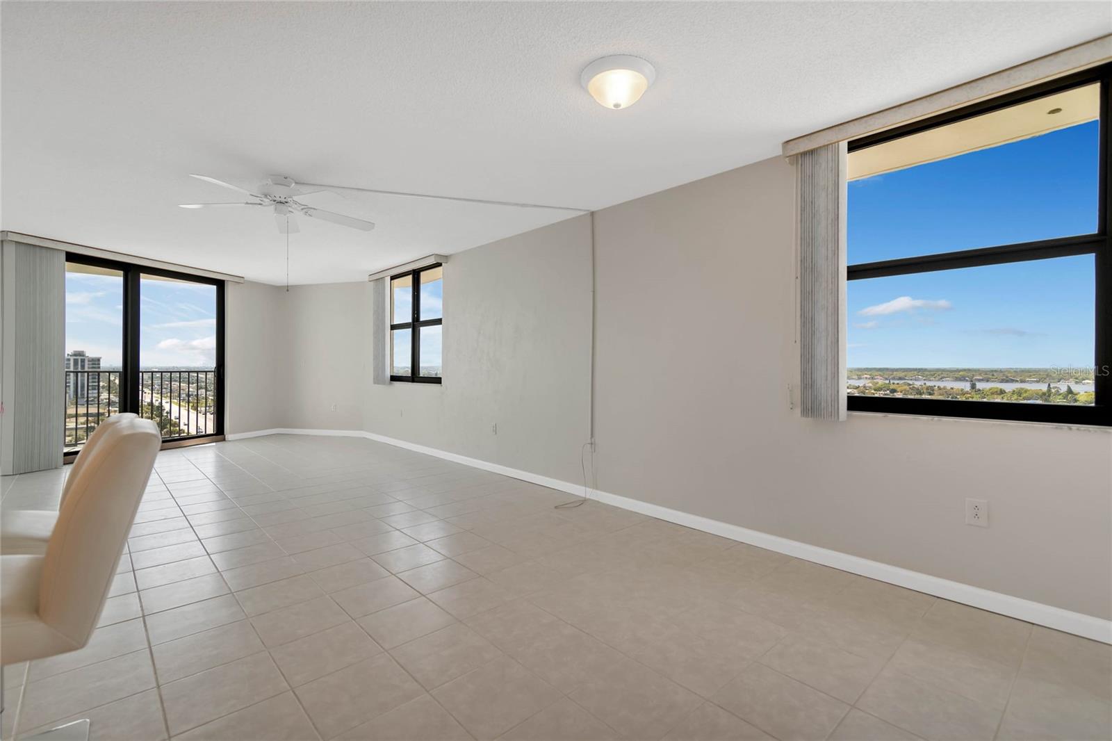 Image 3 of 42 For 1415 Ocean Shore Boulevard 1112