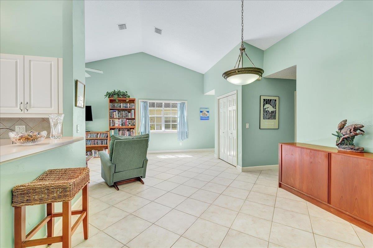 Image 10 of 30 For 53 Bristol Lane