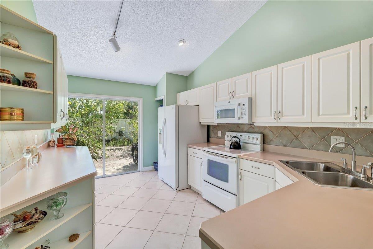 Image 12 of 30 For 53 Bristol Lane