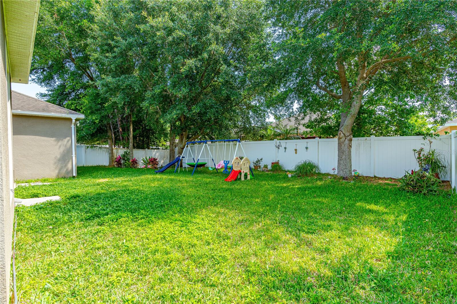 Image 41 of 61 For 1664 Blue Grass Boulevard