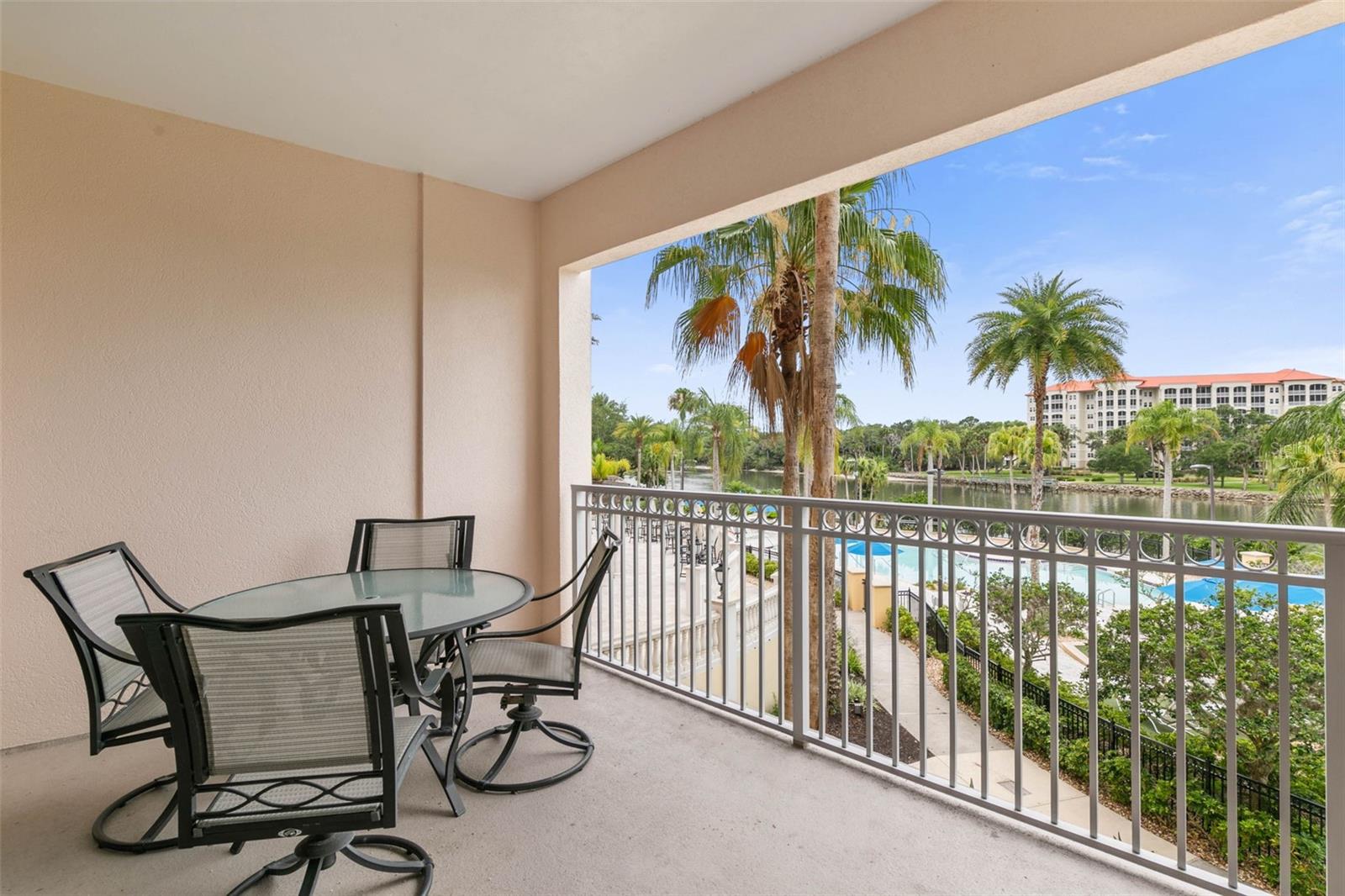Image 10 of 58 For 102 Yacht Harbor Drive 273