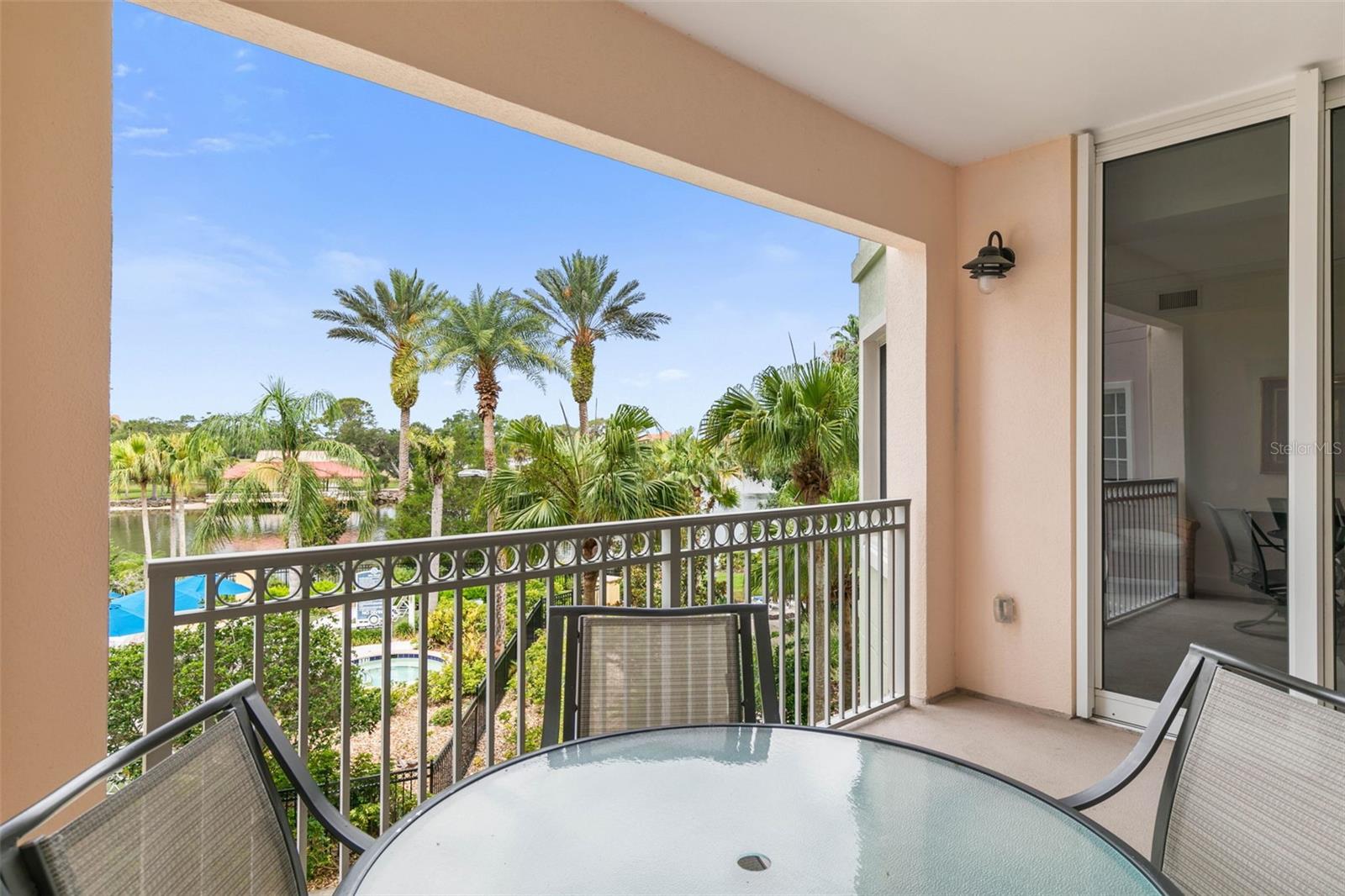 Image 12 of 58 For 102 Yacht Harbor Drive 273