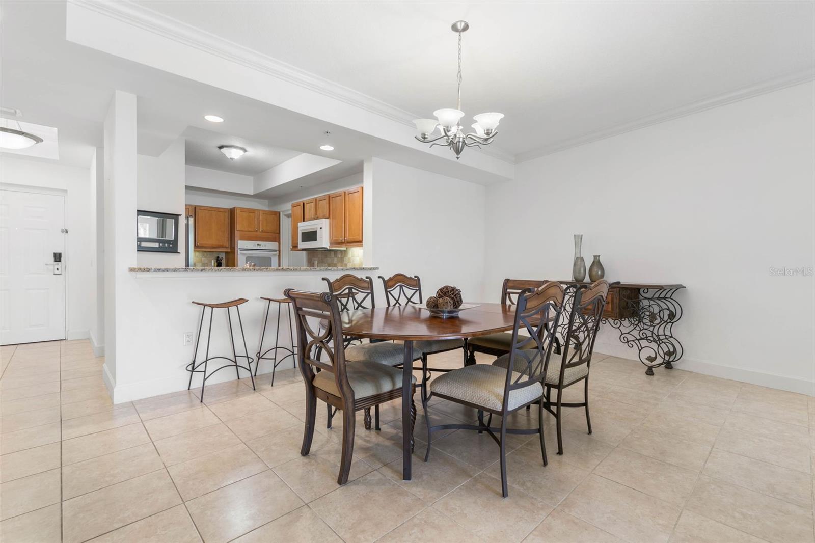 Image 15 of 58 For 102 Yacht Harbor Drive 273