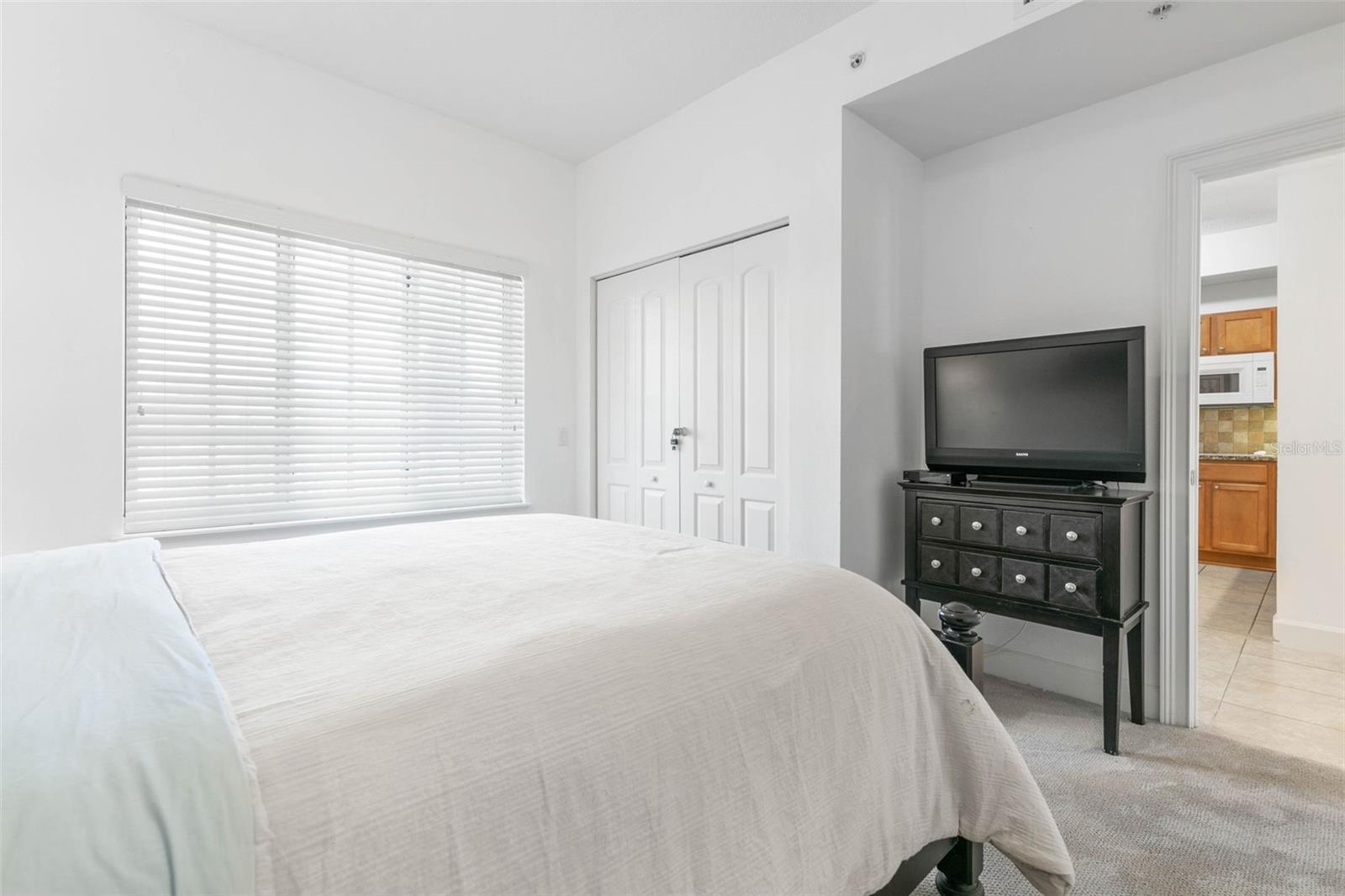 Image 36 of 58 For 102 Yacht Harbor Drive 273