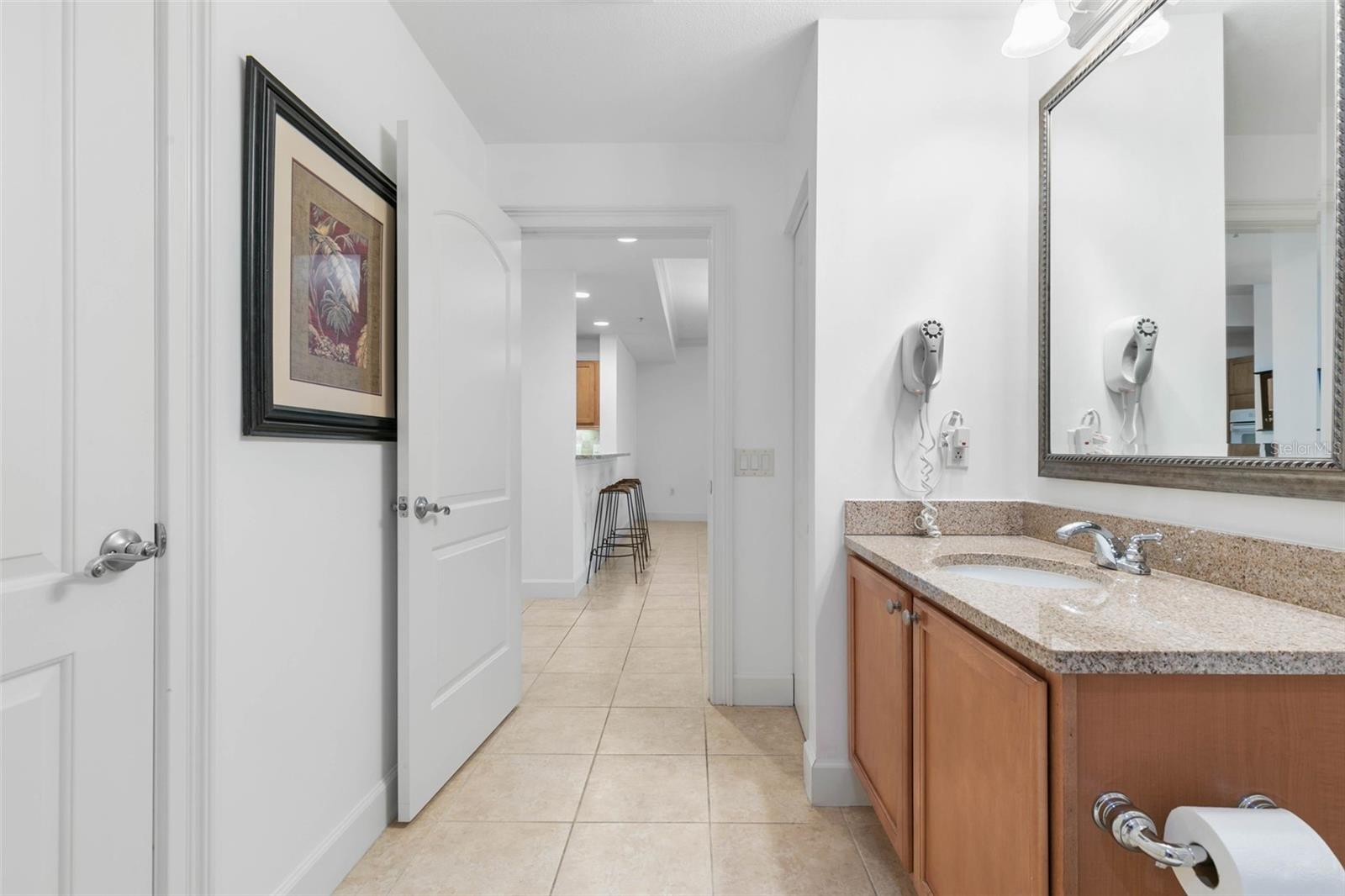 Image 39 of 58 For 102 Yacht Harbor Drive 273