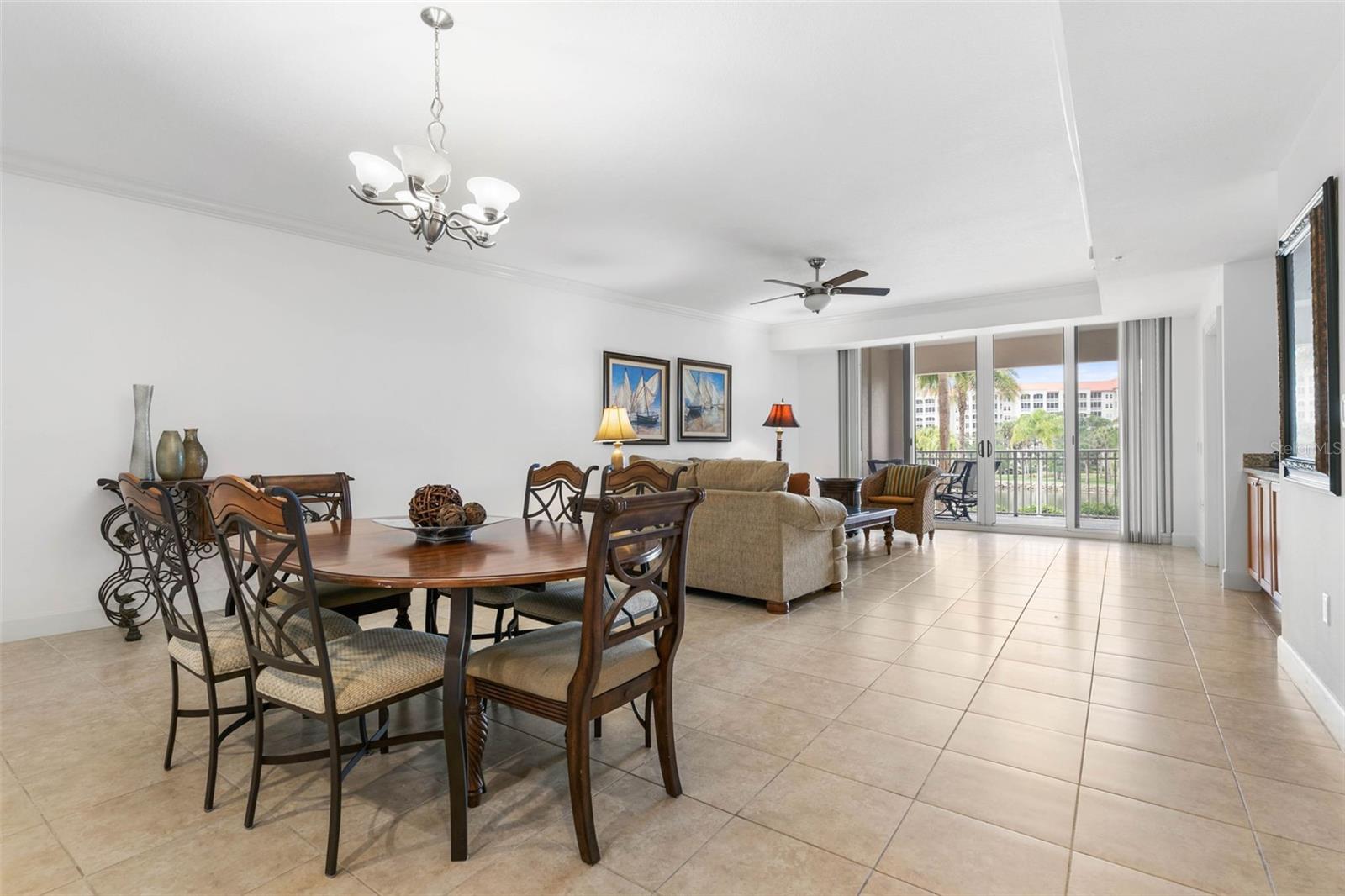 Image 4 of 58 For 102 Yacht Harbor Drive 273