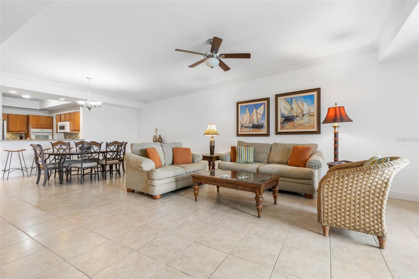 Image 6 of 58 For 102 Yacht Harbor Drive 273
