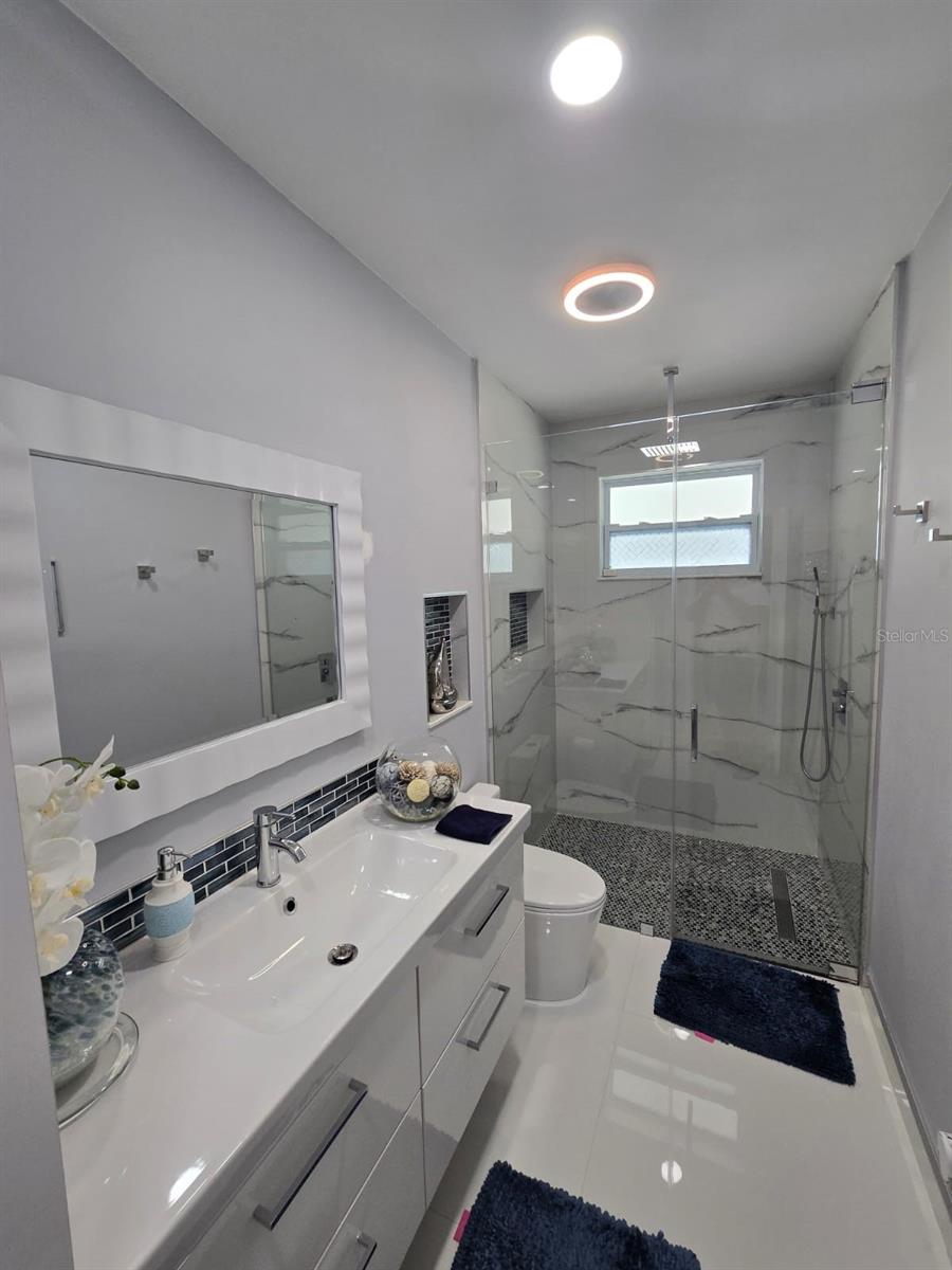 Image 15 of 89 For 10611 164th Street