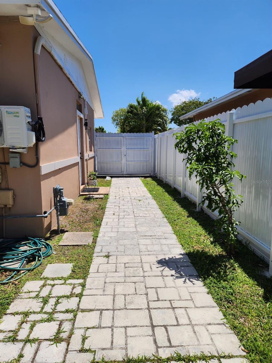 Image 51 of 89 For 10611 164th Street