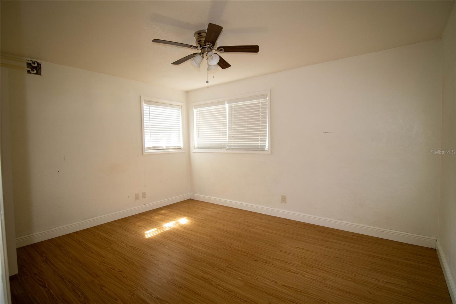 Image 10 of 14 For 809 Maley Street