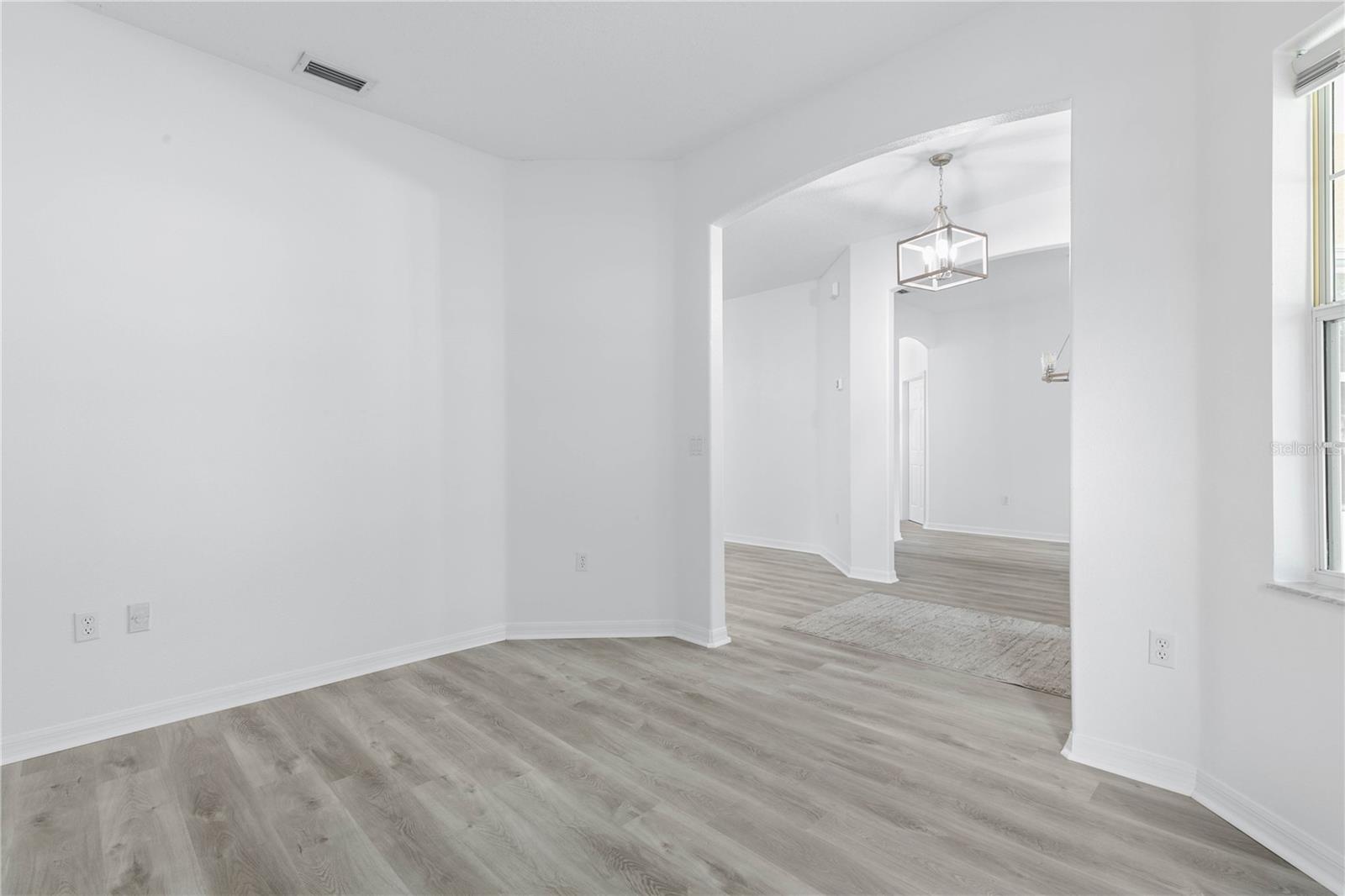 Image 10 of 52 For 103 Rolling Sands Drive