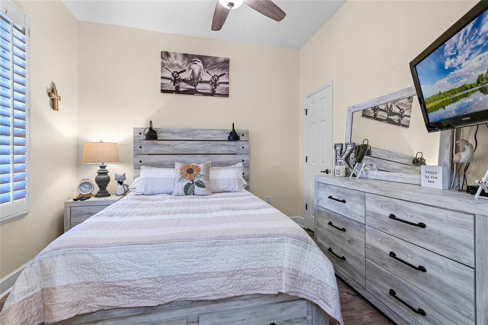 Image 19 of 41 For 15 Ocean Crest Way 1334