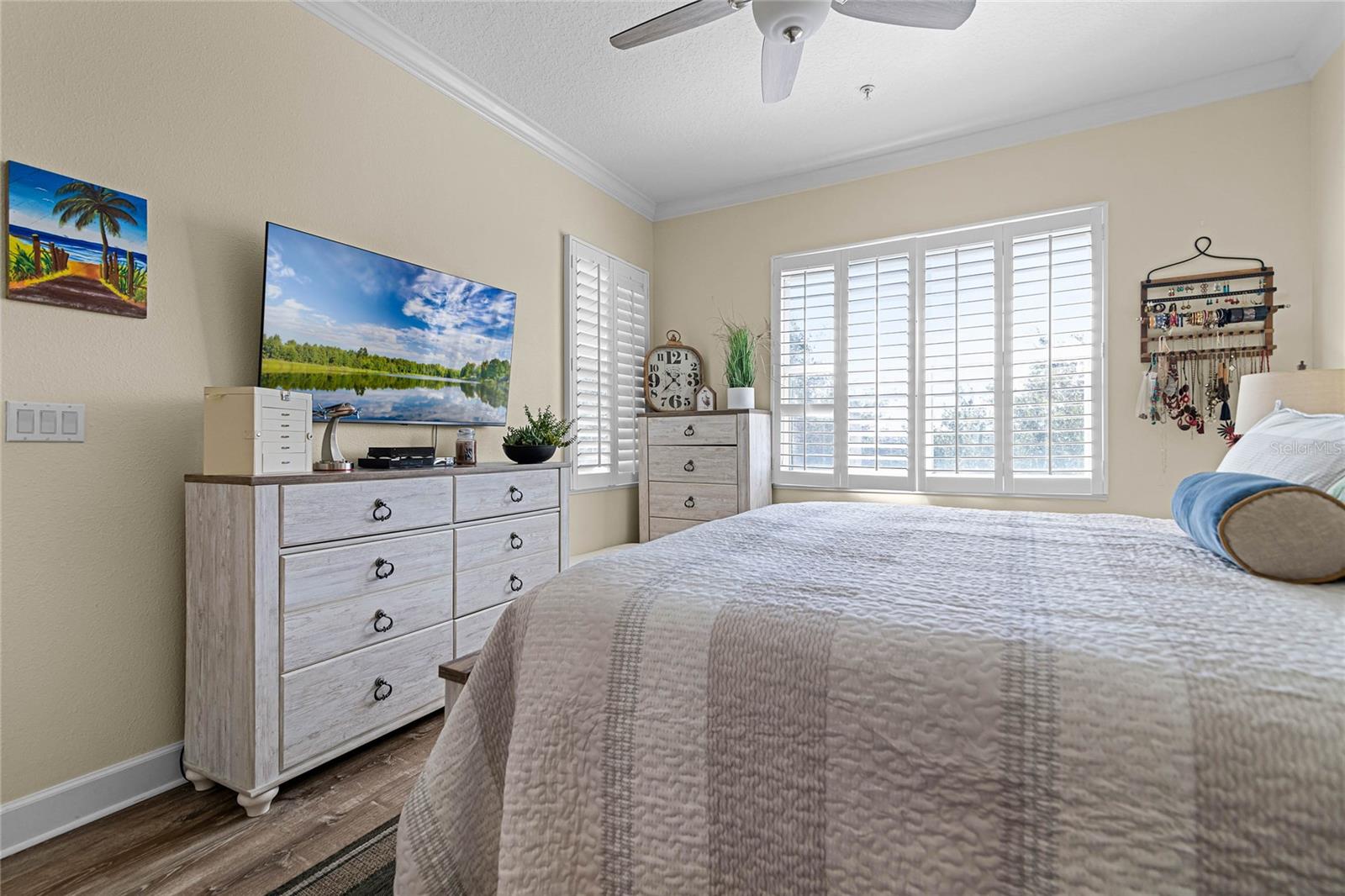 Image 25 of 41 For 15 Ocean Crest Way 1334