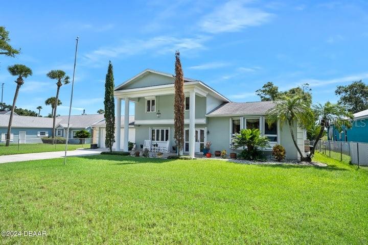 Image 11 of 85 For 235 Coquina Avenue