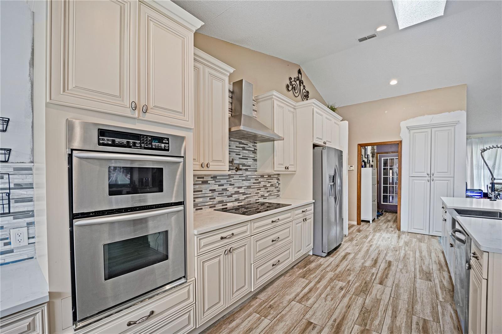 Image 14 of 50 For 231 Westhampton Drive