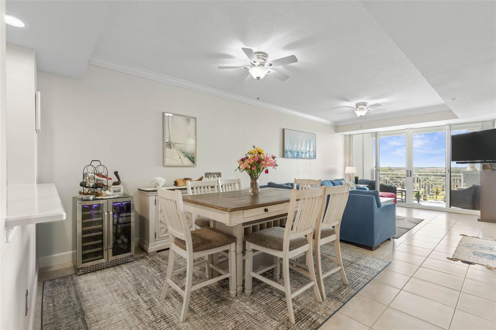 Image 17 of 59 For 102 Yacht Harbor Drive 567