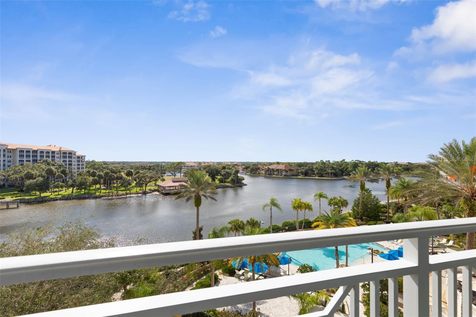 Image 21 of 59 For 102 Yacht Harbor Drive 567