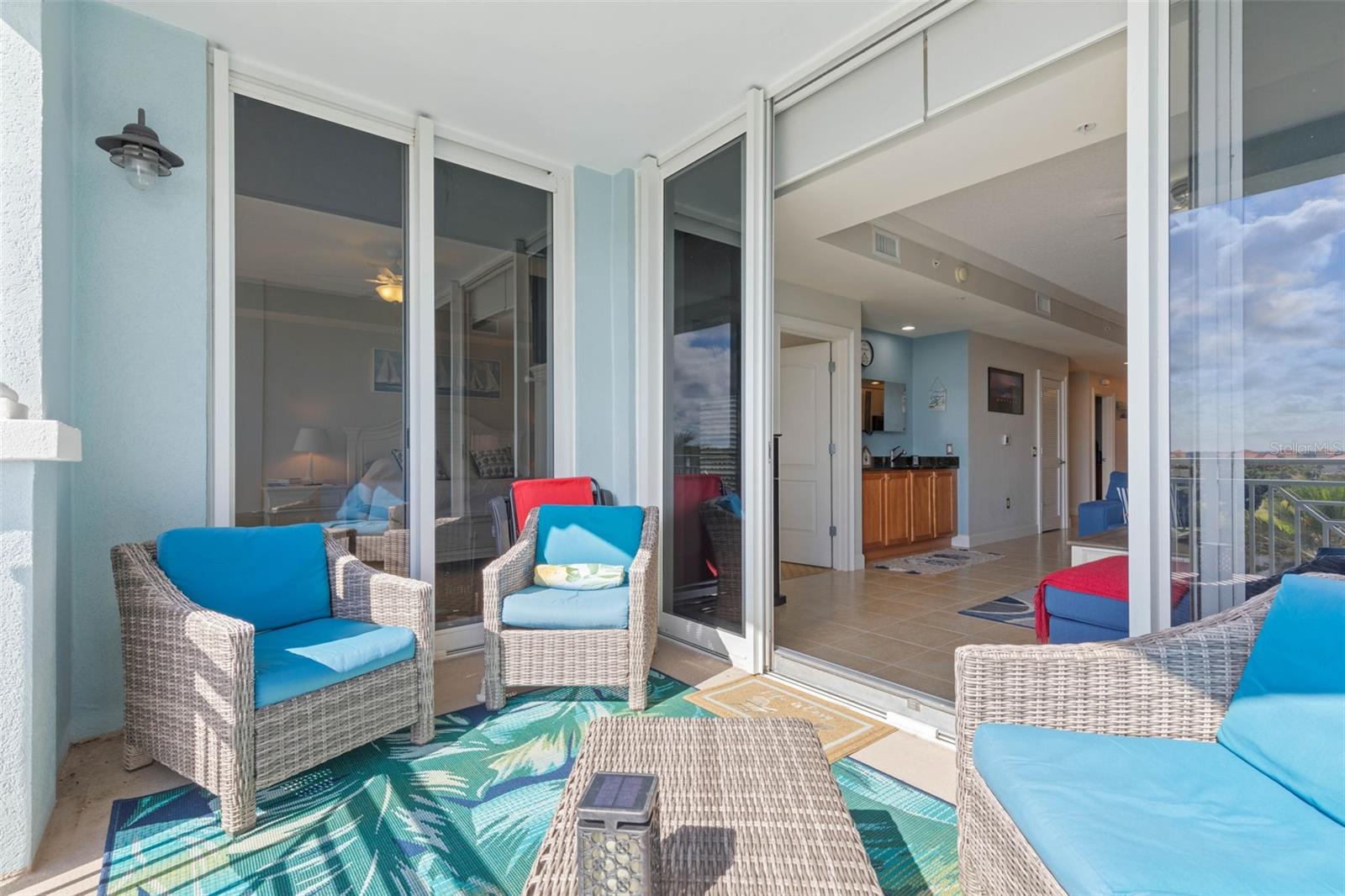 Image 36 of 59 For 102 Yacht Harbor Drive 567