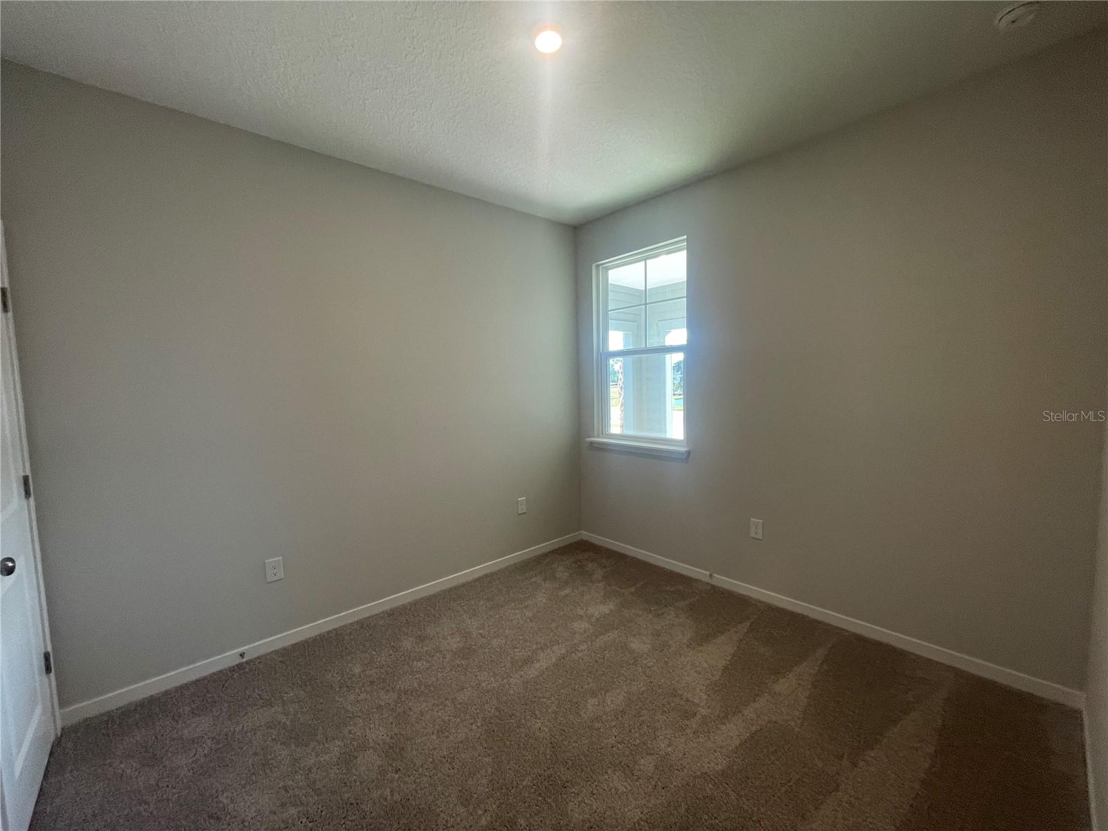 Image 19 of 46 For 300 Montgomery Court