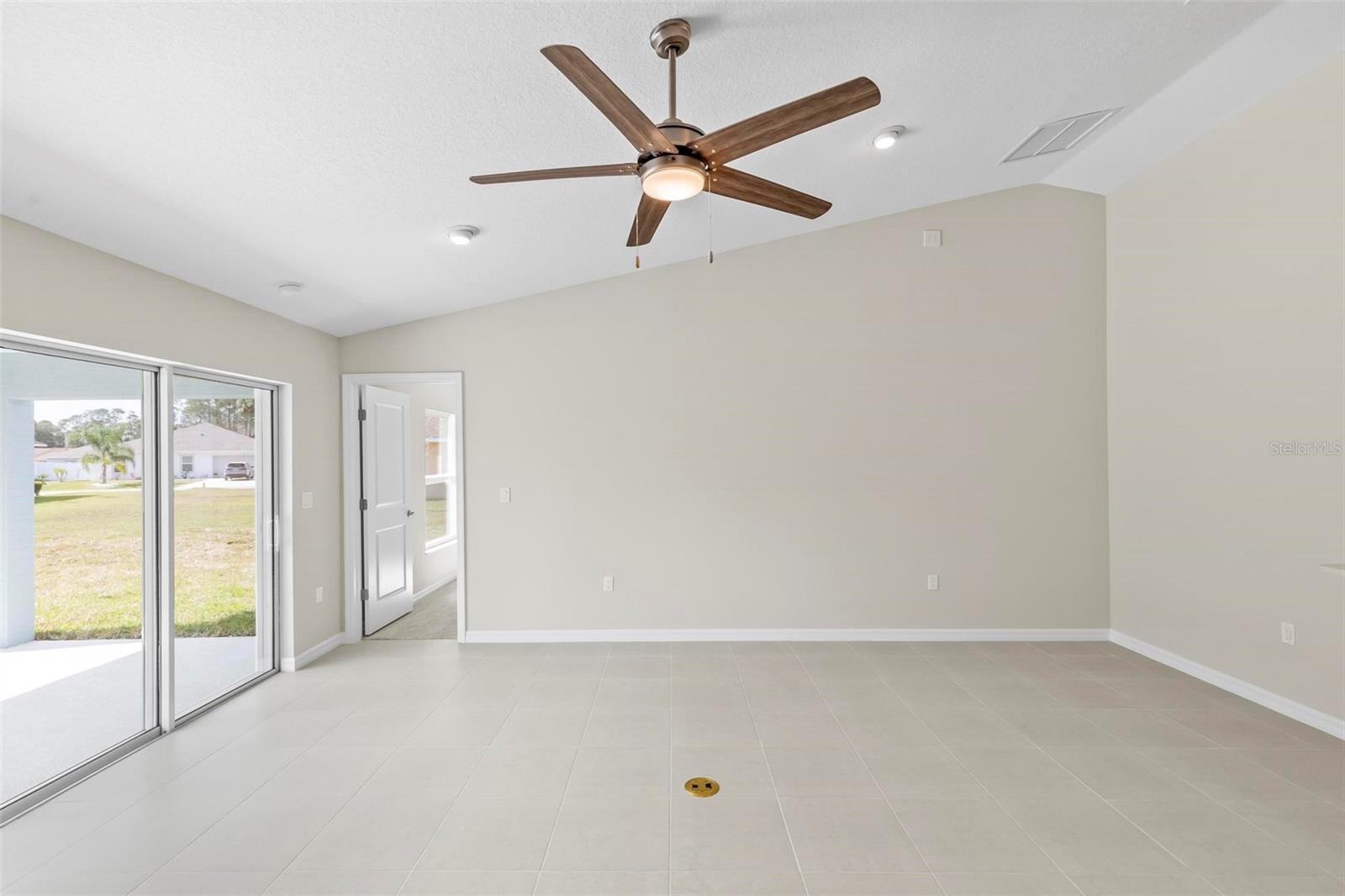Image 16 of 77 For 158 Palmwood Drive