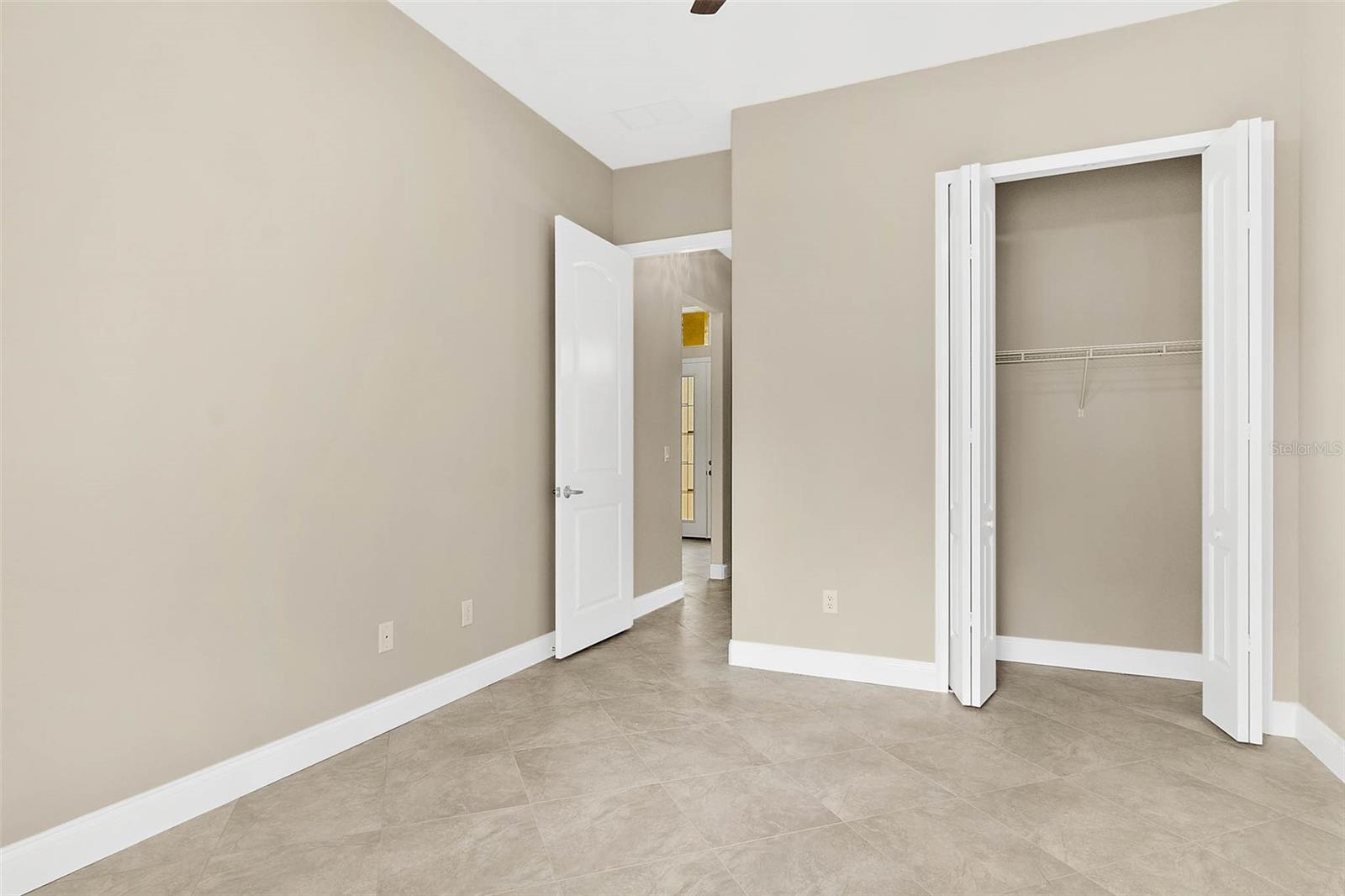 Image 10 of 22 For 3 White Holly Place