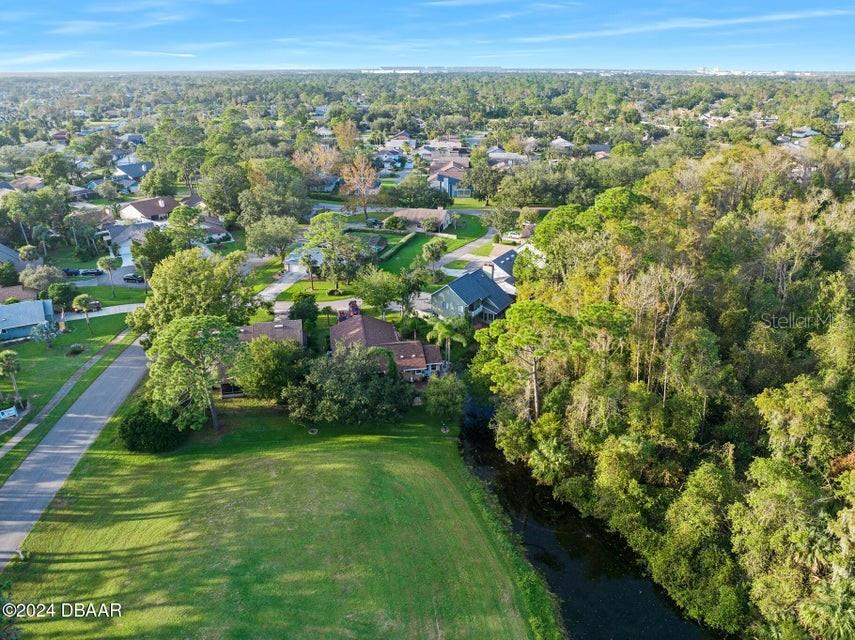 Image 41 of 47 For 100 Longspur Court