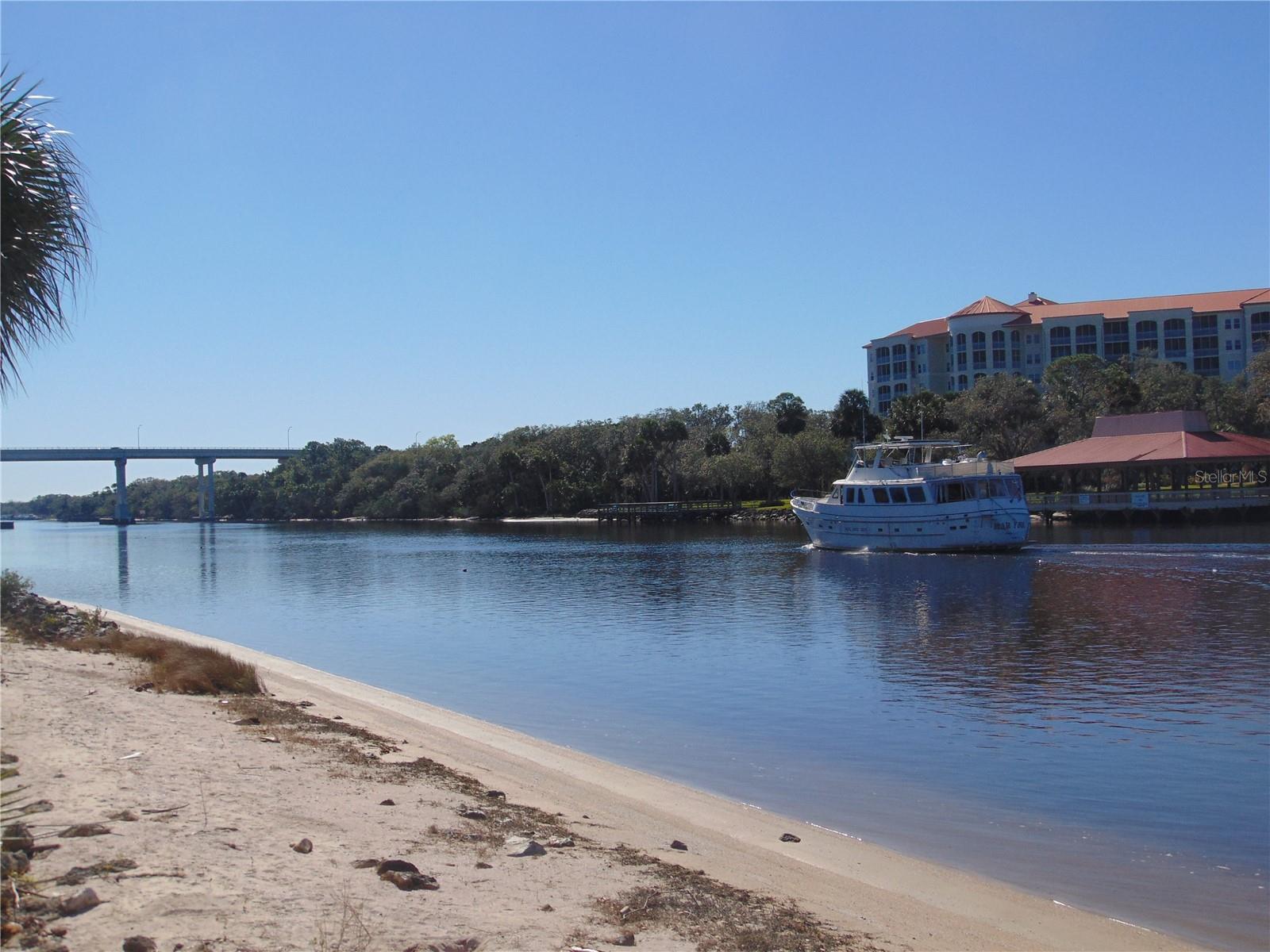 Image 11 of 15 For 258 Harbor Village Point N
