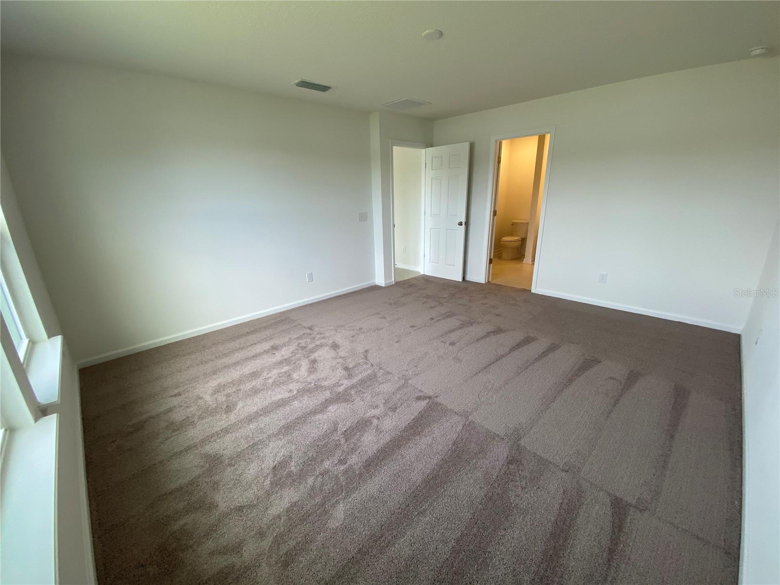 Image 5 of 17 For 33 Camellia Street