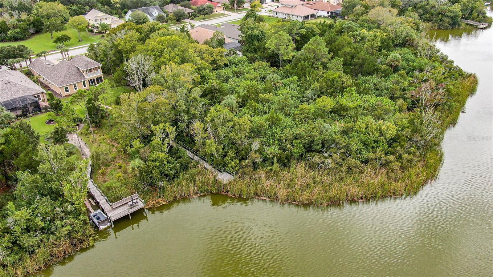 Image 18 of 20 For 25 Emerald Lake Court