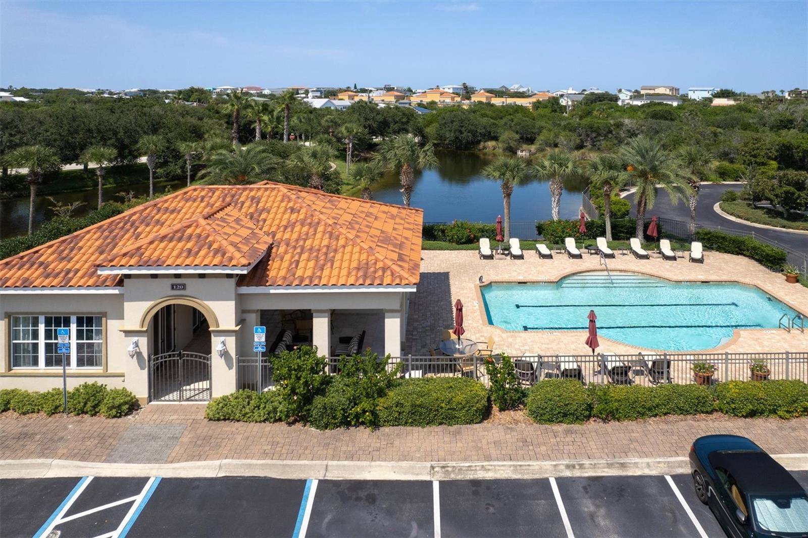 Image 36 of 46 For 160 Pantano Cay Boulevard 3202