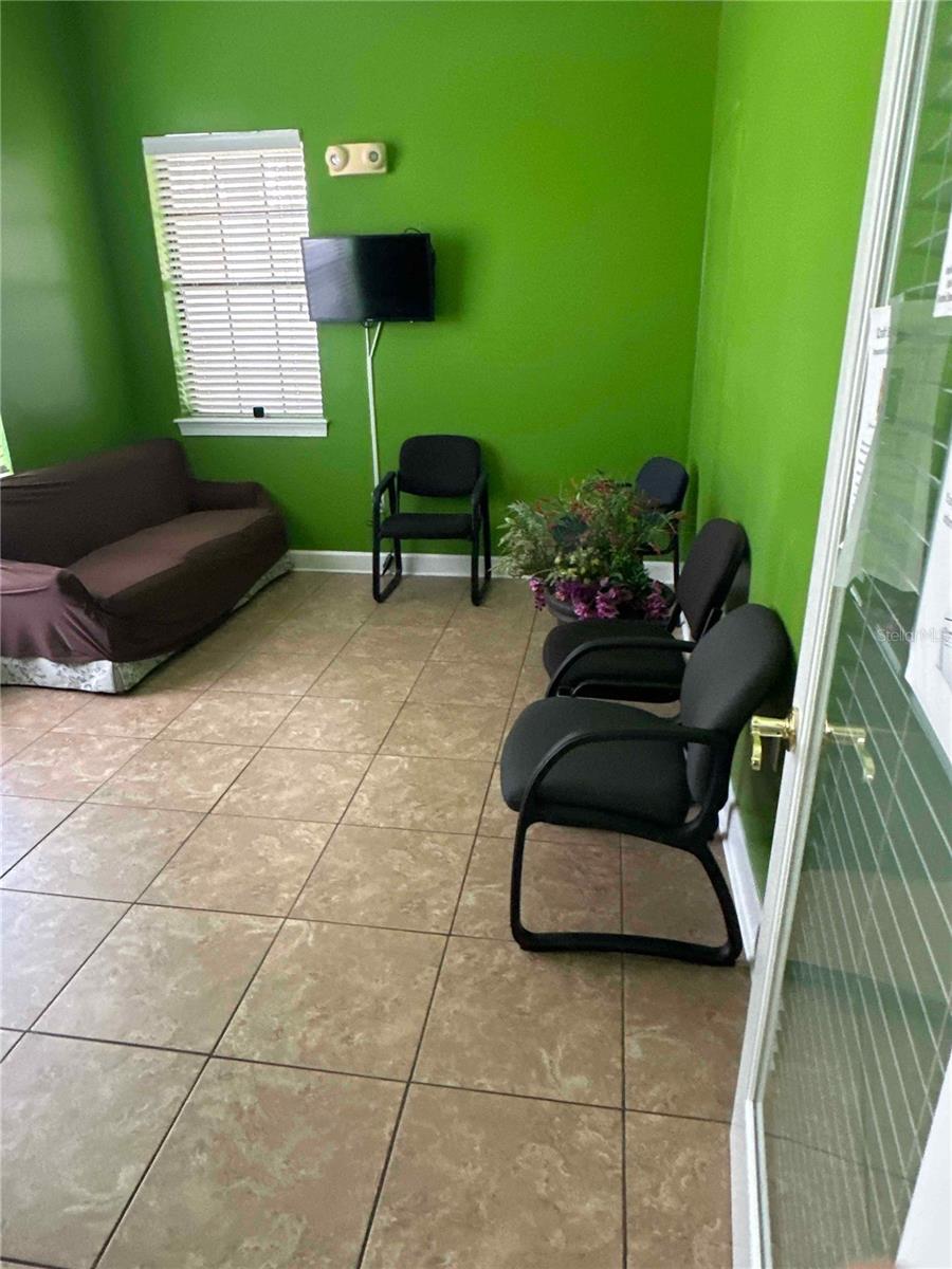 Image 4 of 5 For 10175 Fortune Parkway 1106