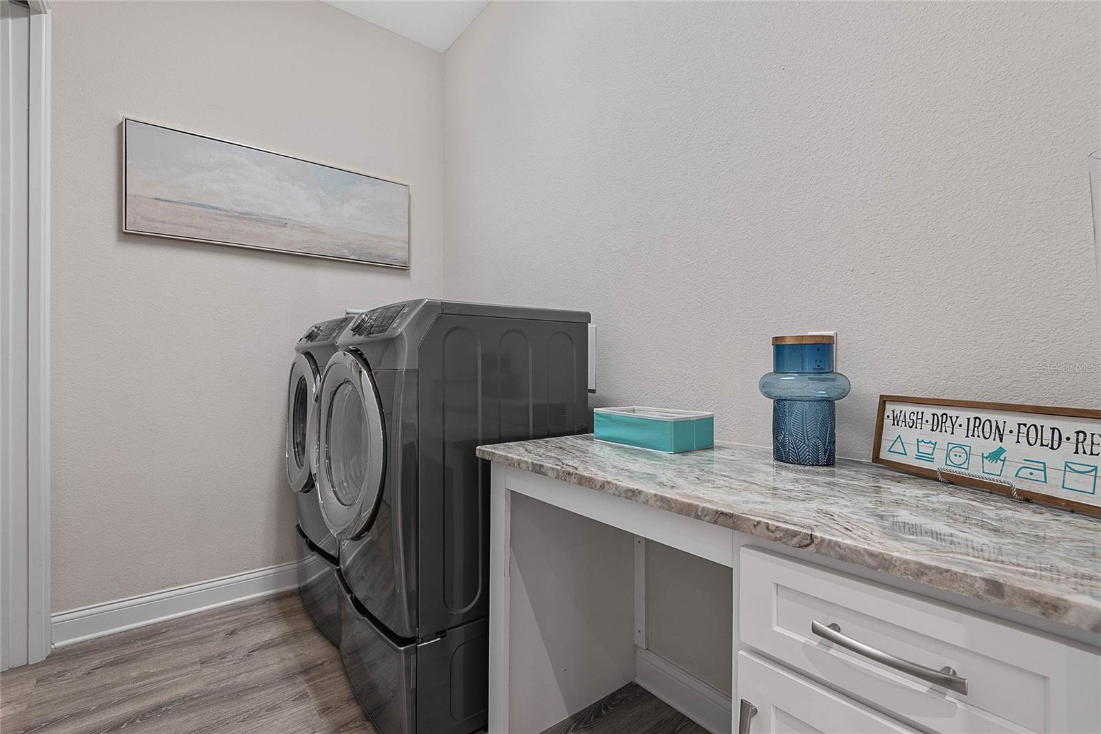 Image 73 of 98 For 68 Colechester Lane