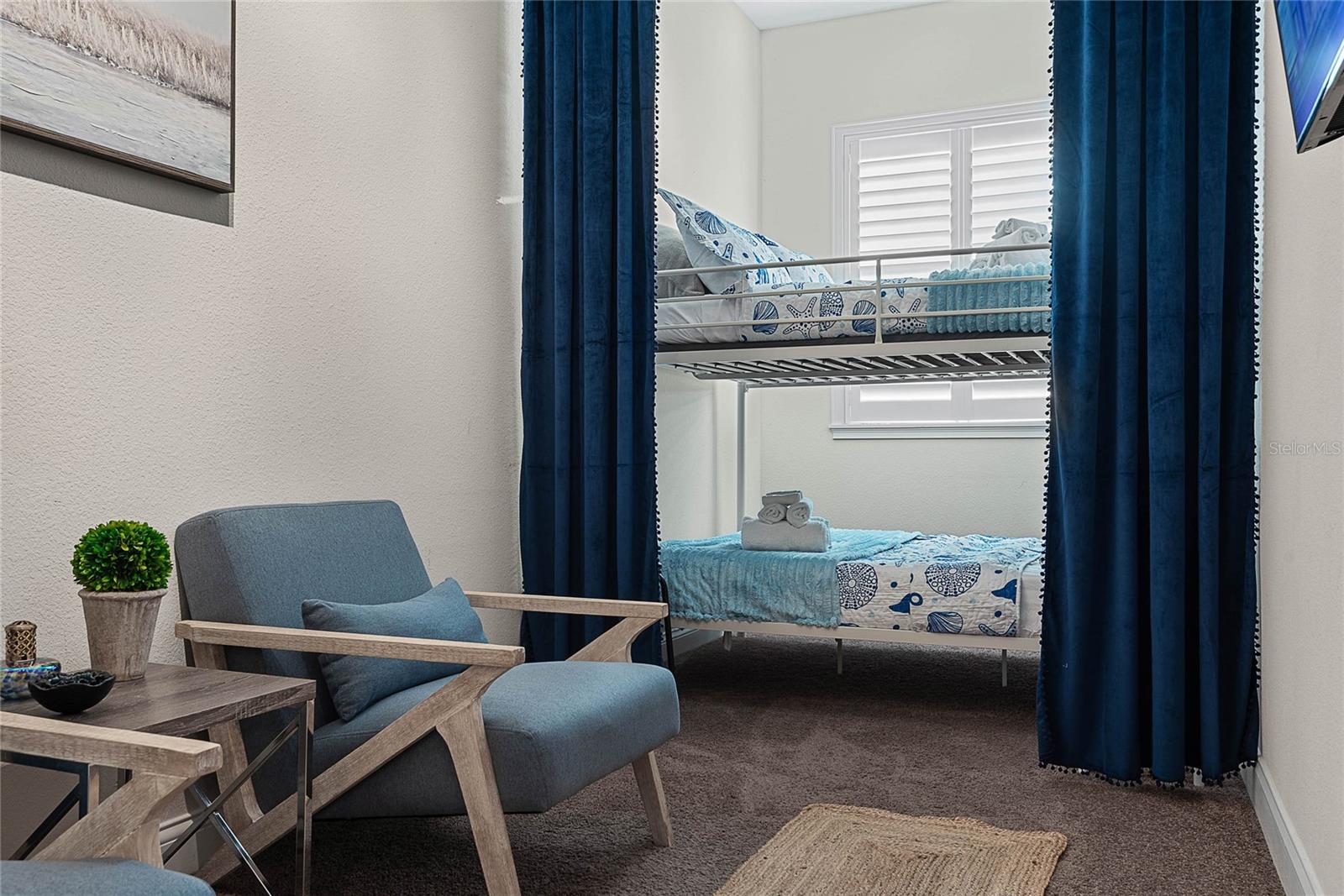 Image 75 of 98 For 68 Colechester Lane