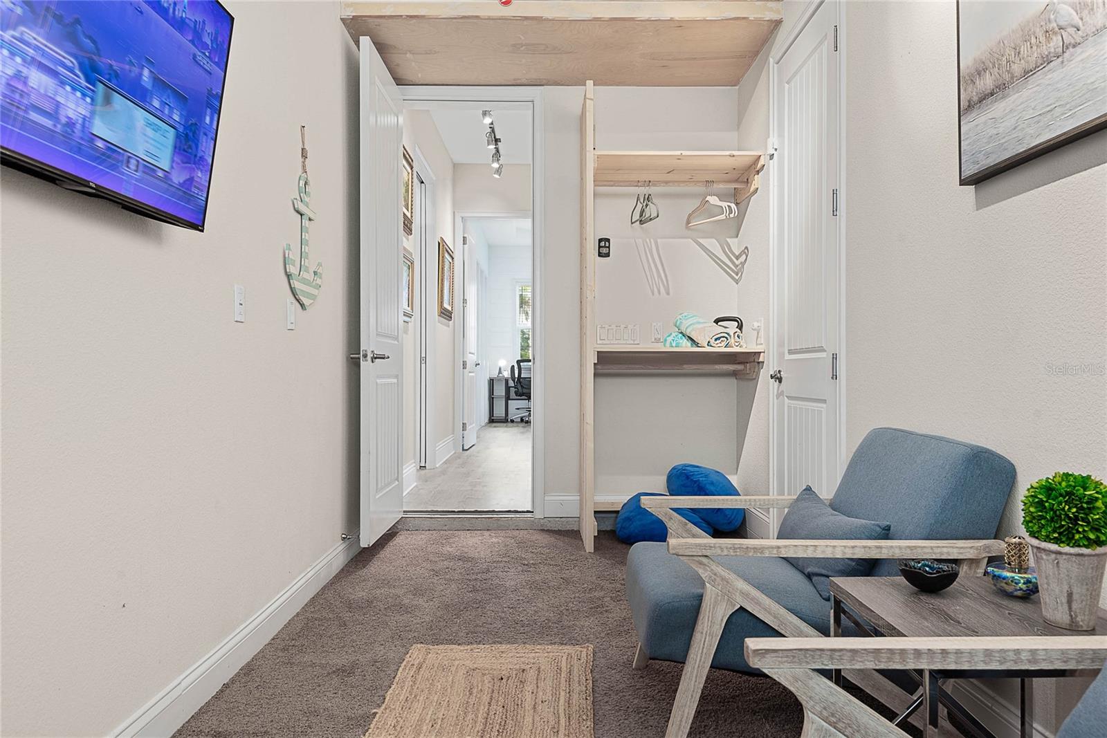 Image 76 of 98 For 68 Colechester Lane