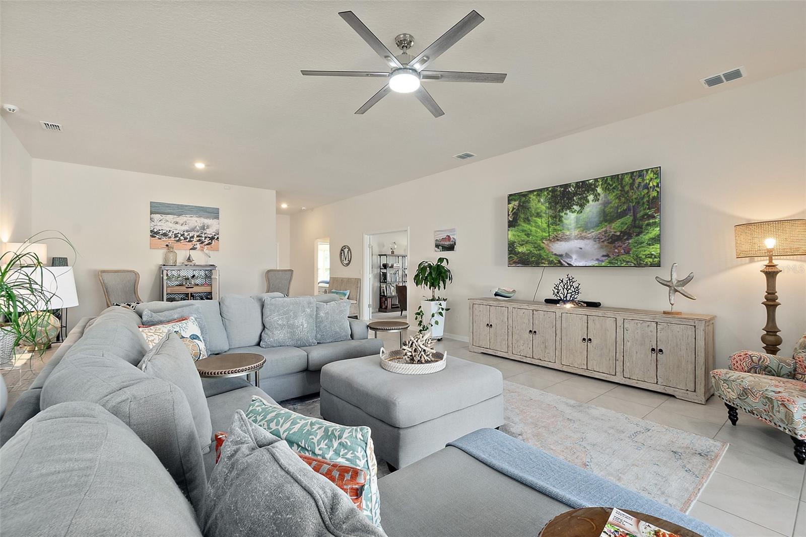 Image 7 of 56 For 14 Rybark Lane