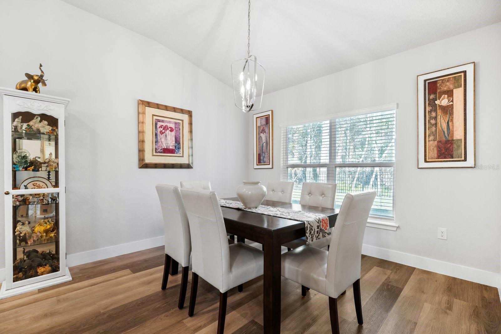 Image 14 of 41 For 18 Sea Board Court