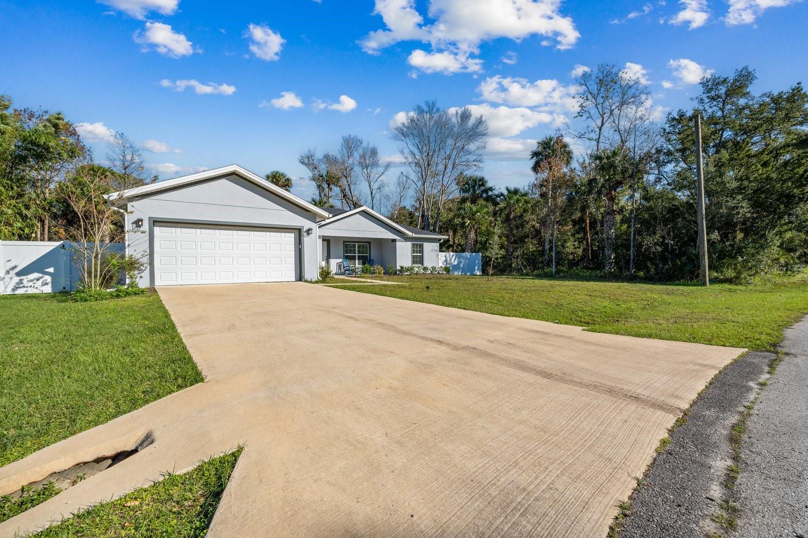 Image 34 of 41 For 18 Sea Board Court