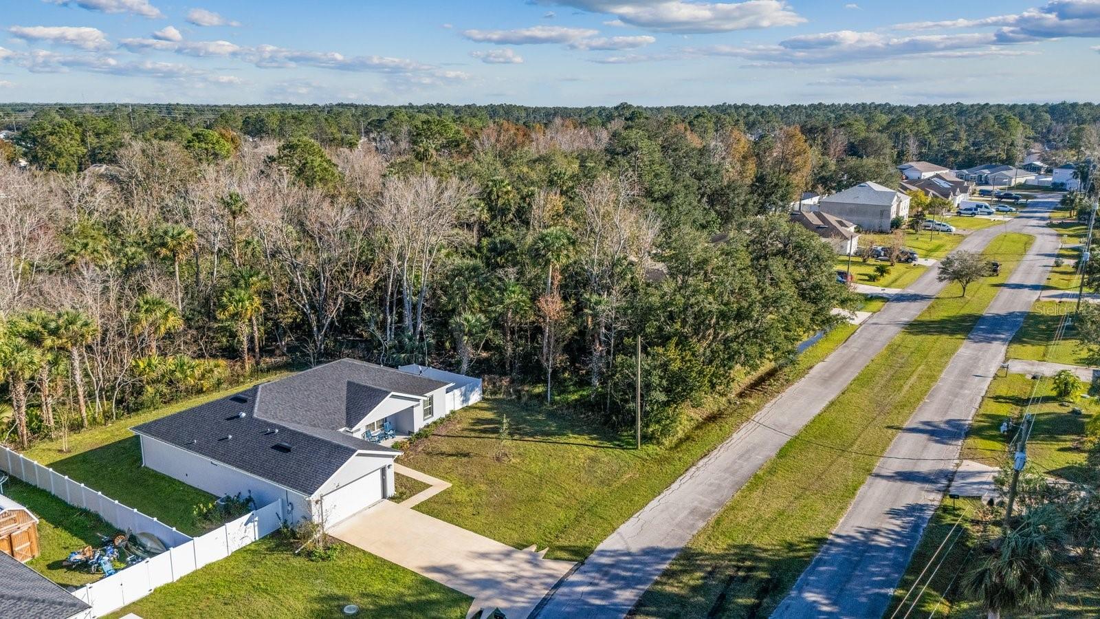 Image 37 of 41 For 18 Sea Board Court