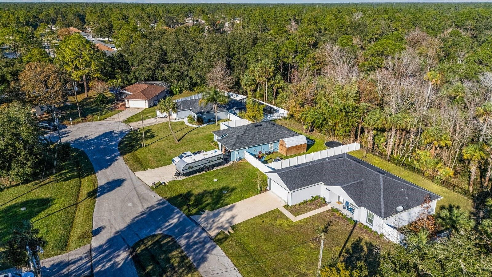 Image 38 of 41 For 18 Sea Board Court