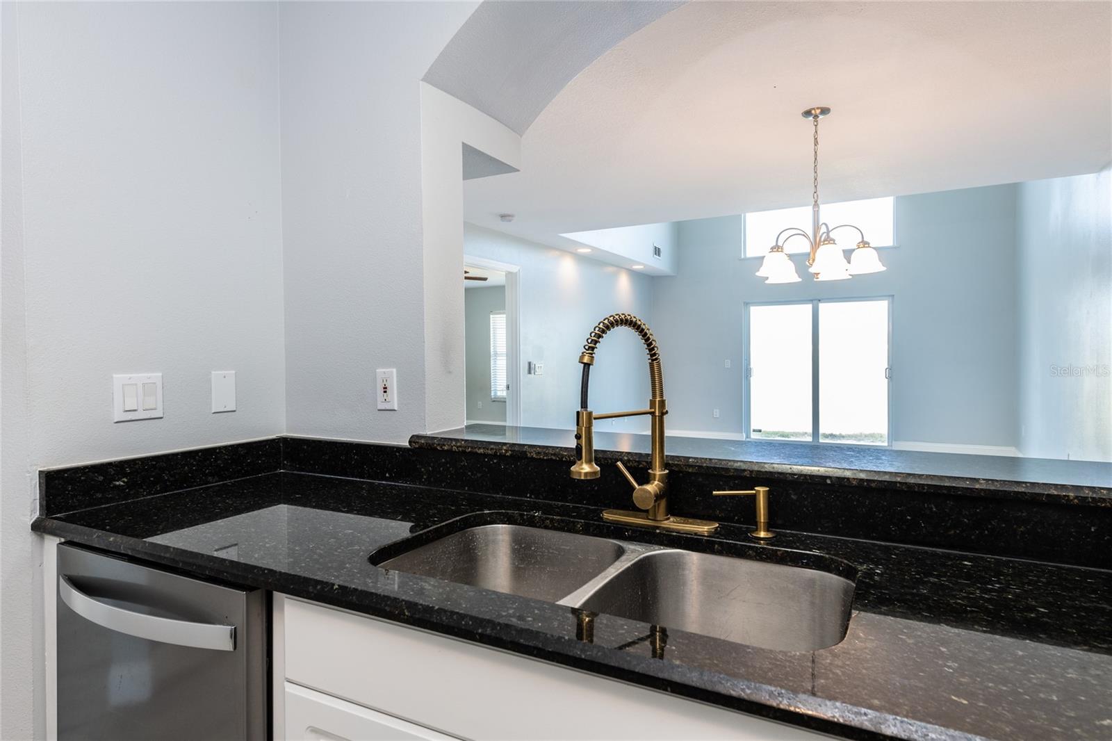 Image 12 of 41 For 3072 Ocean Shore Boulevard