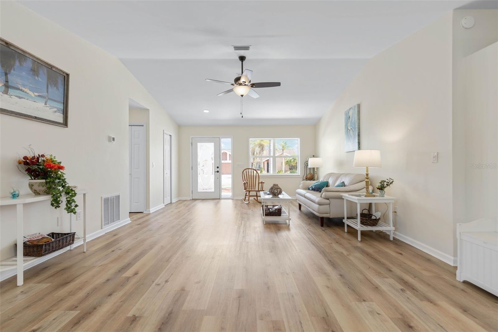 Image 16 of 60 For 13 Cedarwood Court