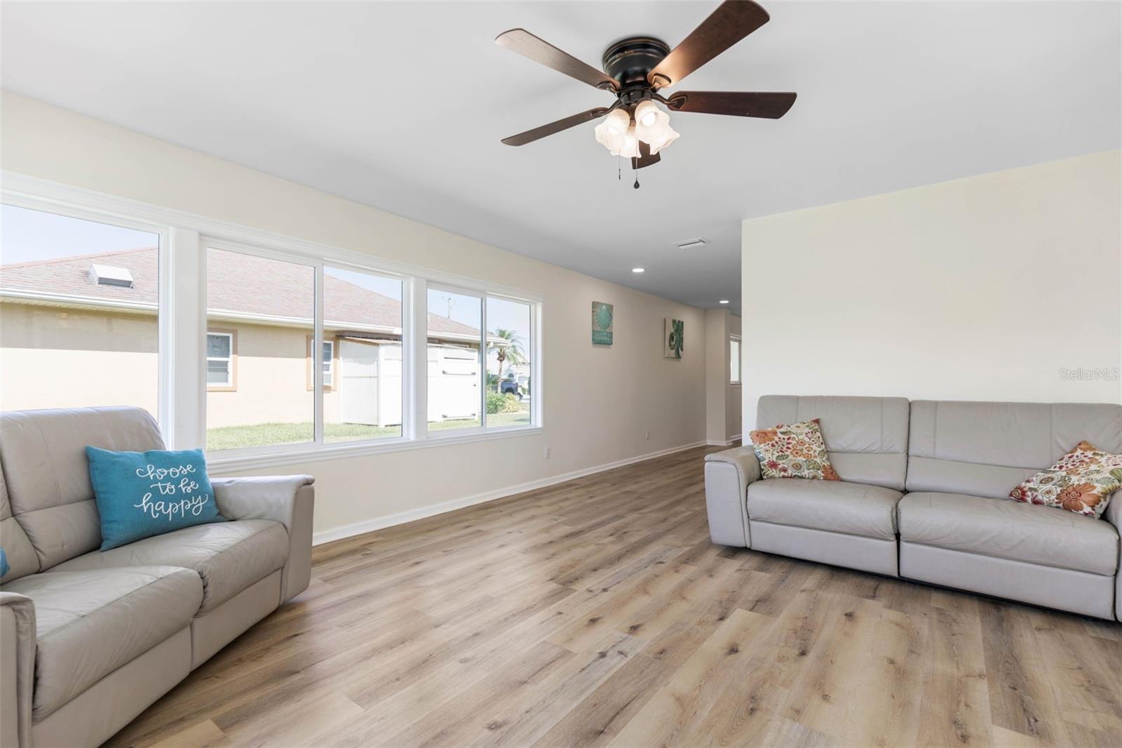 Image 21 of 60 For 13 Cedarwood Court