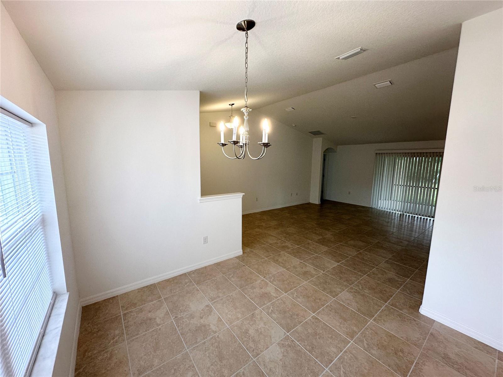 Image 10 of 33 For 23 Kathryn Place